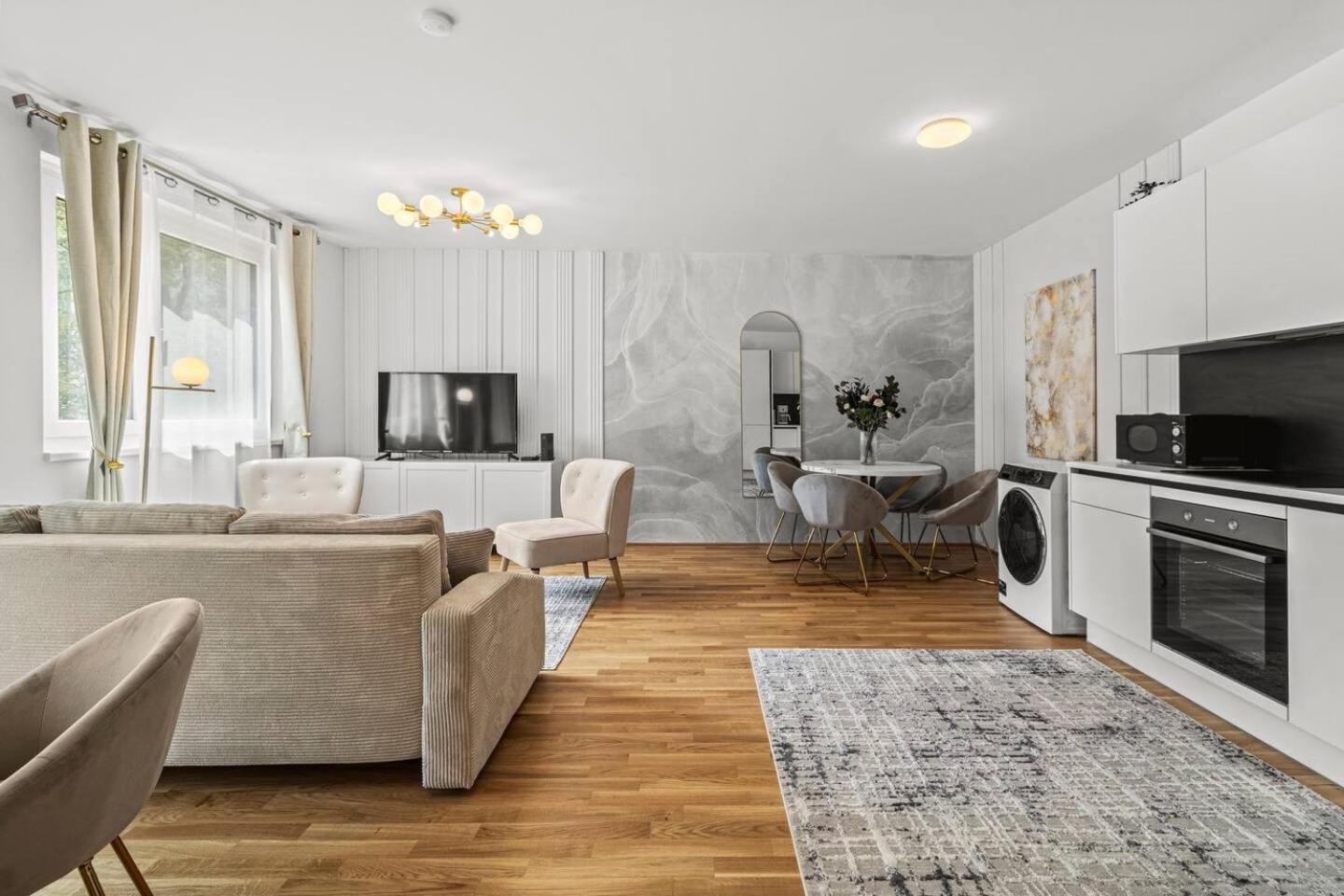 Apartamento Balkon I Tiefgaragen Parkplatz I 5 Min Zum Einkaufszentrum I Schnelles Wlan *