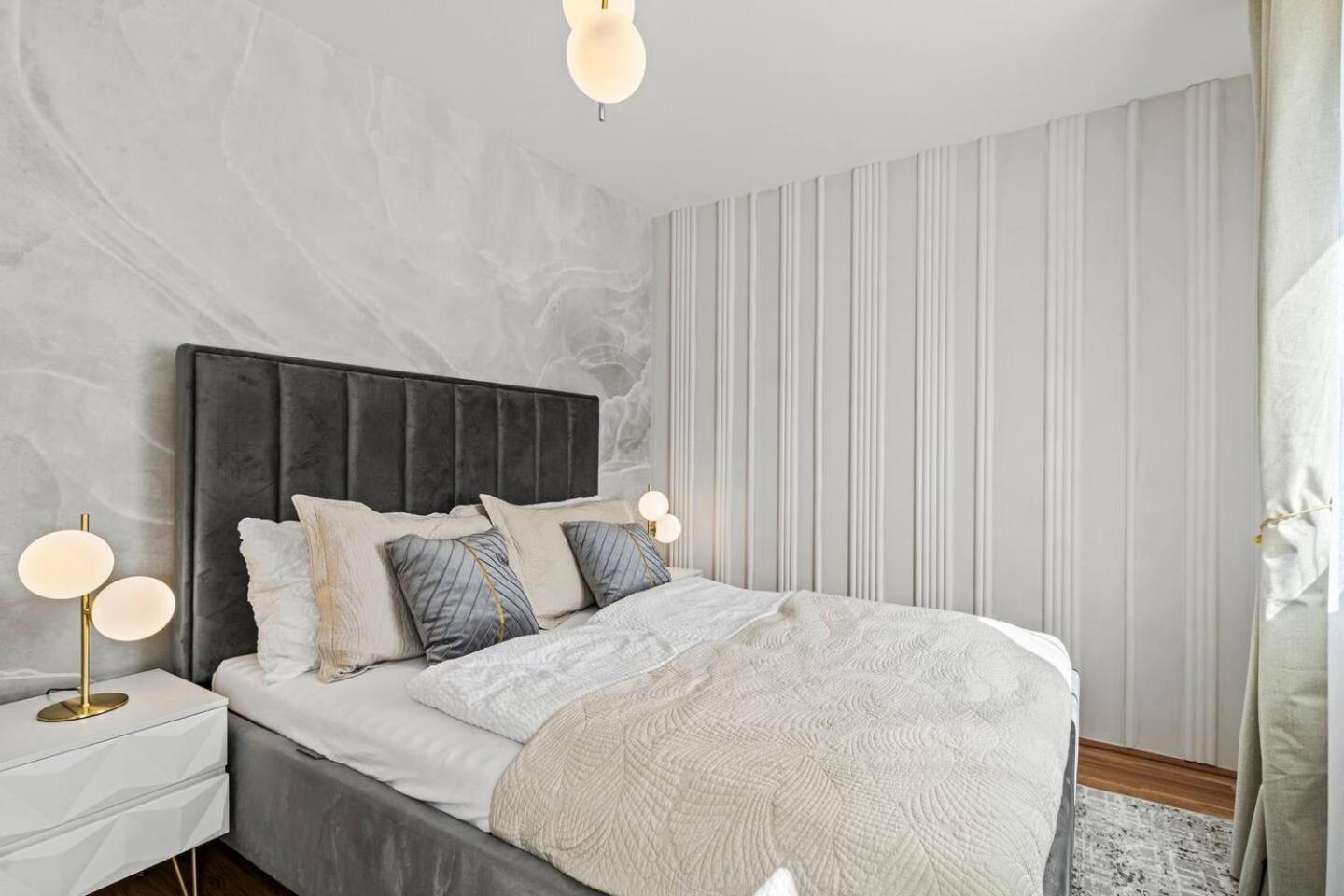 Appartement Balkon I Tiefgaragen Parkplatz I 5 Min Zum Einkaufszentrum I Schnelles Wlan Wenen