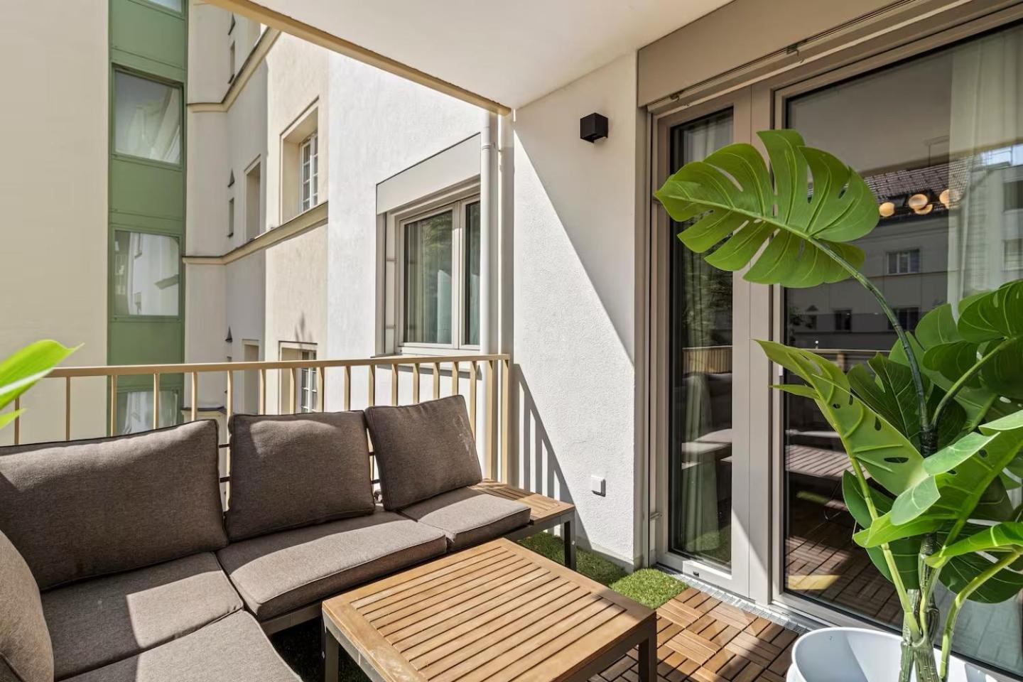 Appartement Balkon I Tiefgaragen Parkplatz I 5 Min Zum Einkaufszentrum I Schnelles Wlan Wenen