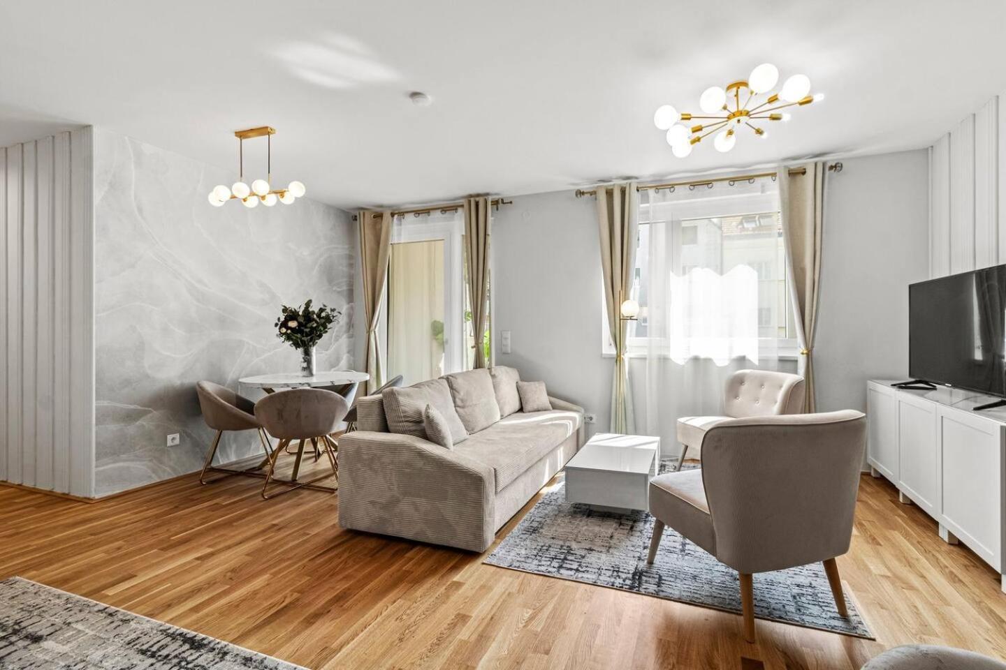 Balkon I Tiefgaragen Parkplatz I 5 Min Zum Einkaufszentrum I Schnelles Wlan Appartement Wenen